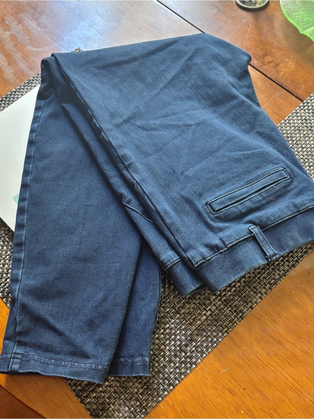 Betabrand Skinny-Leg 4-Pocket
Yoga Denim Indigo